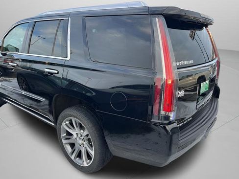 Used 2015 Cadillac Escalade Premium image 8