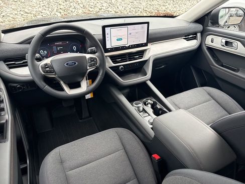 New 2026 Ford Explorer Active image 14
