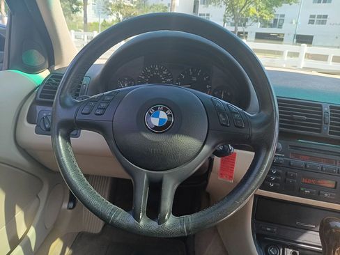 Used 2004 BMW 325i Wagon RWD image 15