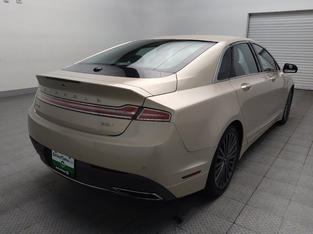 Used 2017 Lincoln MKZ Reserve FWD image 9