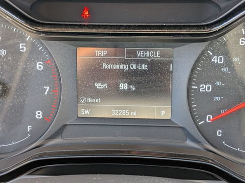Used 2025 Chevrolet Trax LS FWD image 32