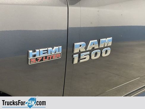 Used 2018 RAM 1500 Classic SLT image 35