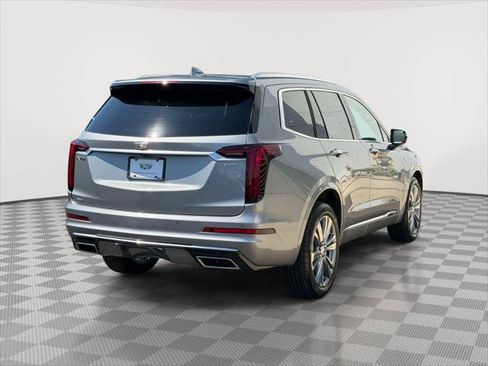 Used 2025 Cadillac XT6 Premium Luxury AWD/4WD image 7