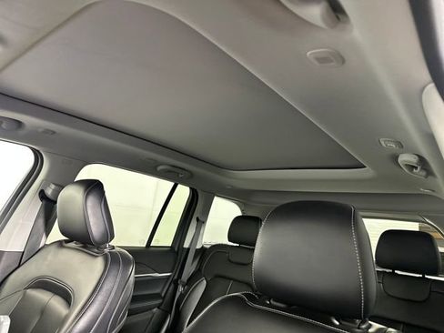 Used 2023 Jeep Grand Cherokee 4WD 4xe image 12