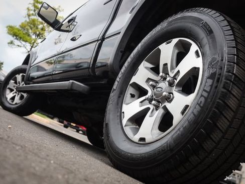 Used 2013 Ford F150 FX4 w/ Luxury Equipment Group AWD/4WD image 18