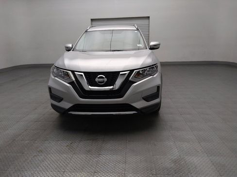 Used 2017 Nissan Rogue SV w/ SV Family Package FWD image 15