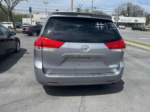 Used 2013 Toyota Sienna LE image 3
