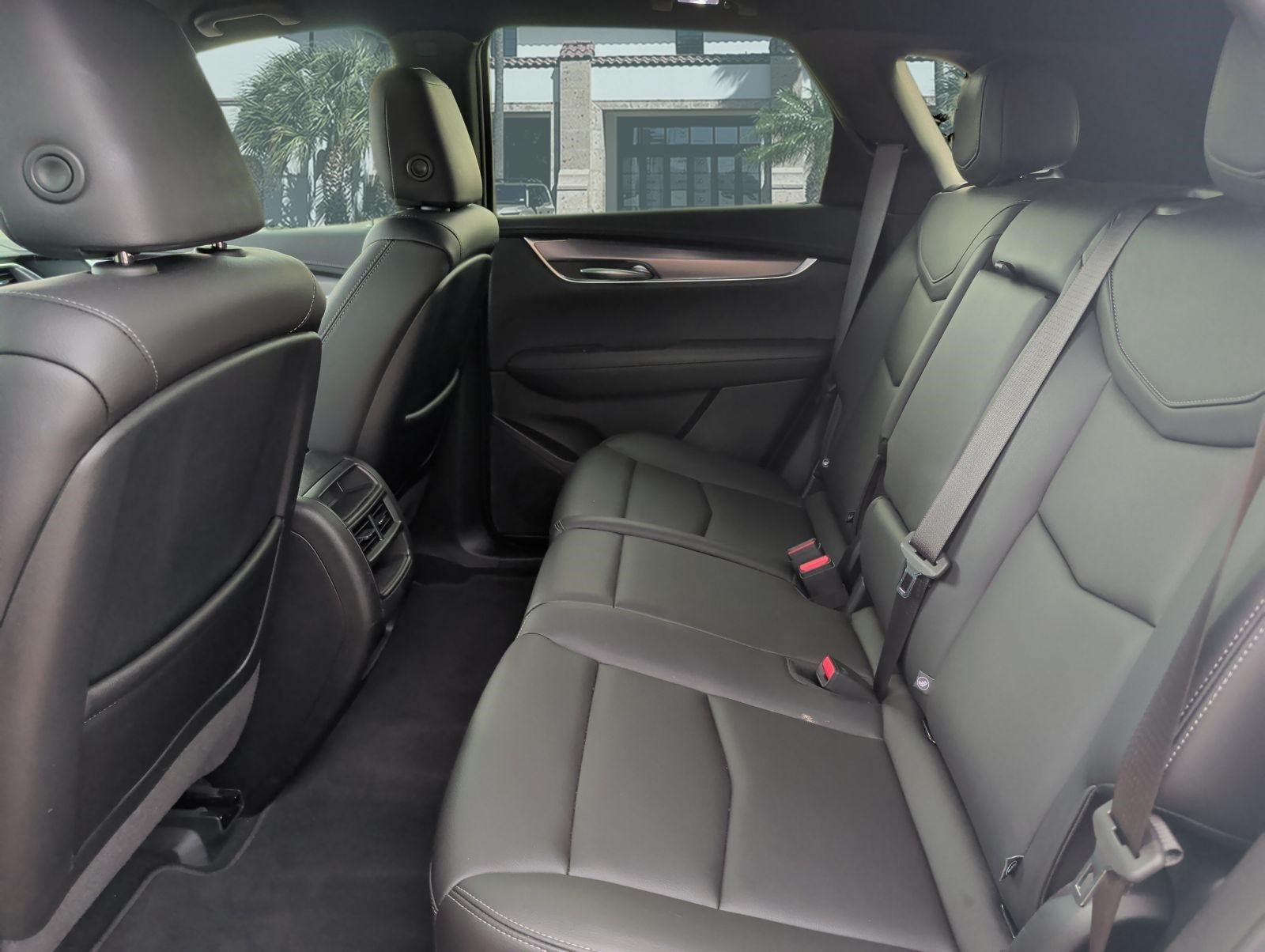 Used 2023 Cadillac XT5 Luxury FWD image 23