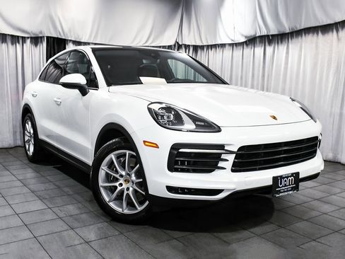 Used 2022 Porsche Cayenne Coupe image 3
