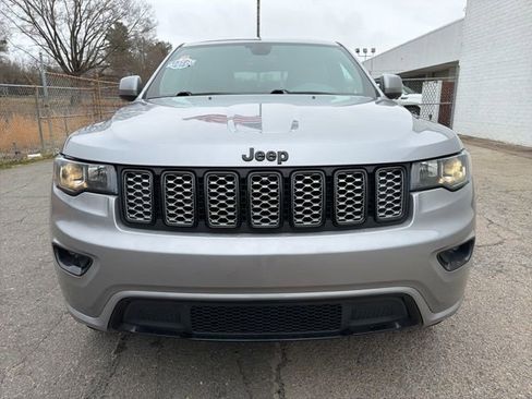Used 2020 Jeep Grand Cherokee Altitude image 7