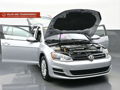 Used 2016 Volkswagen Golf S FWD image 45