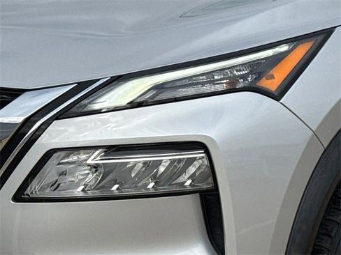 Certified 2021 Nissan Rogue SV image 6