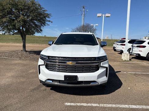Used 2023 Chevrolet Tahoe Premier image 2