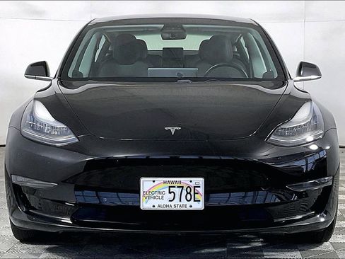 Used 2018 Tesla Model 3 Mid Range RWD image 2