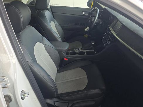 Used 2019 Kia Optima EX image 9