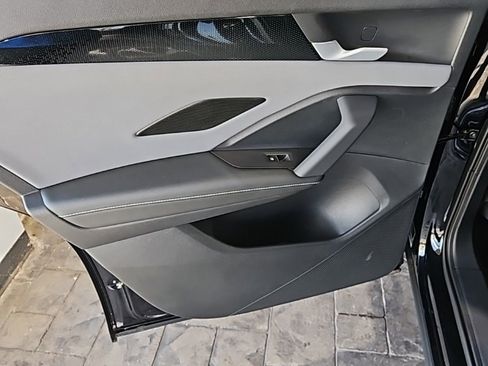 New 2025 Volkswagen Tiguan SE image 21