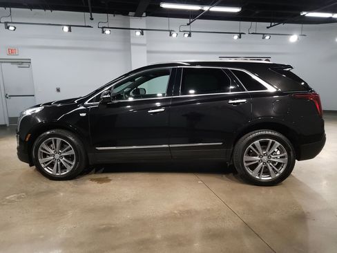 Used 2025 Cadillac XT5 Premium Luxury image 4