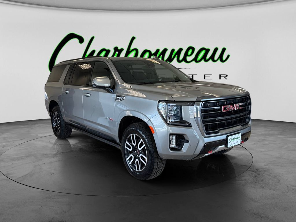 Used 2024 GMC Yukon XL AT4 w/ AT4 Premium Package AWD/4WD image 7