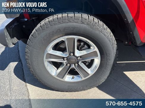 Used 2022 Jeep Wrangler Unlimited Sahara w/ Cold Weather Group image 10