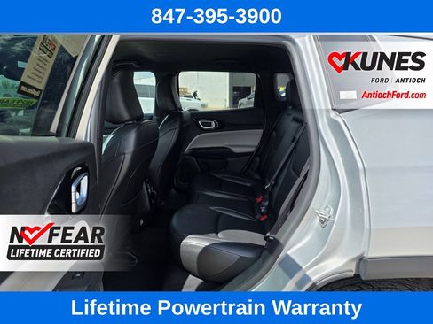 Used 2025 Jeep Compass Limited AWD/4WD image 17