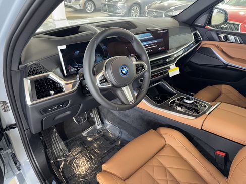 New 2026 BMW X5 xDrive50e w/ Executive Package image 15