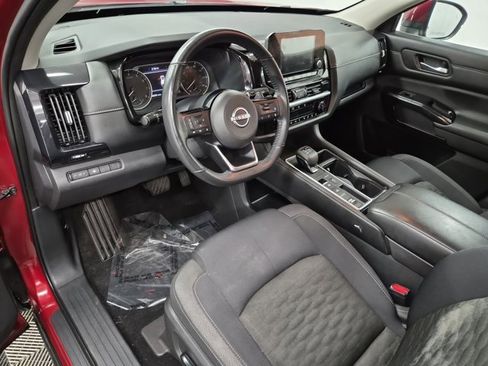 Certified 2022 Nissan Pathfinder SV w/ SV Black Package image 24