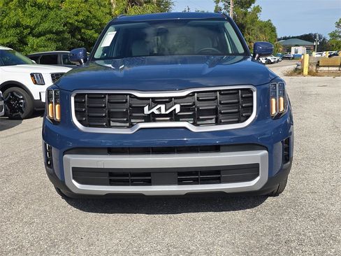 New 2025 Kia Telluride S image 3