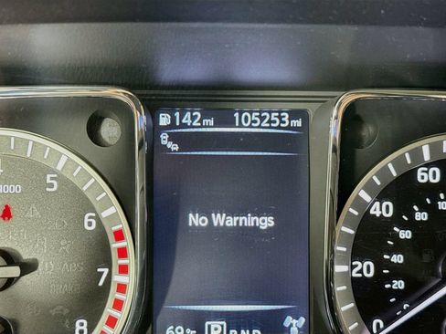 Used 2017 Nissan Titan Platinum Reserve w/ Off-Road Package AWD/4WD image 13