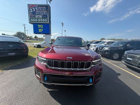 Used 2024 Jeep Grand Cherokee Overland AWD/4WD image 9