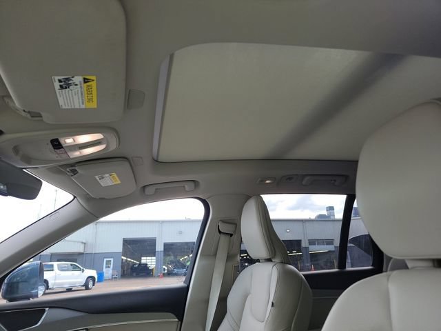 Used 2024 Volvo XC90 B5 Core AWD/4WD image 12