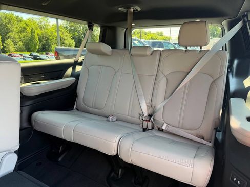 Used 2025 Jeep Wagoneer L 4WD image 20