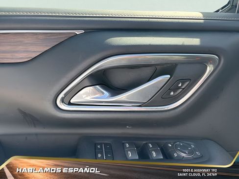 Used 2023 Chevrolet Suburban Premier image 13