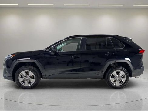 Used 2024 Toyota RAV4 XLE w/ Convenience Package AWD/4WD image 18