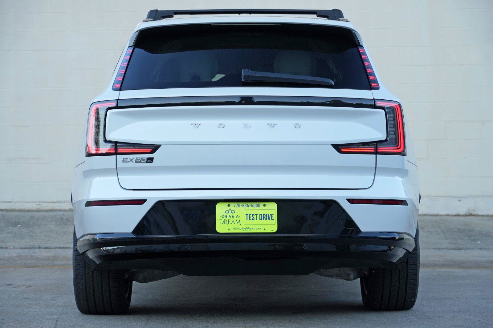 Used 2025 Volvo EX90 Plus AWD/4WD image 11