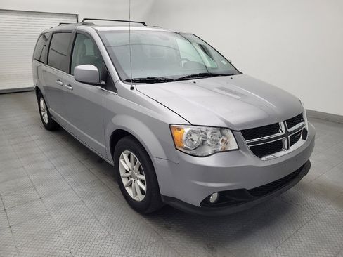 Used 2018 Dodge Grand Caravan SXT FWD image 13