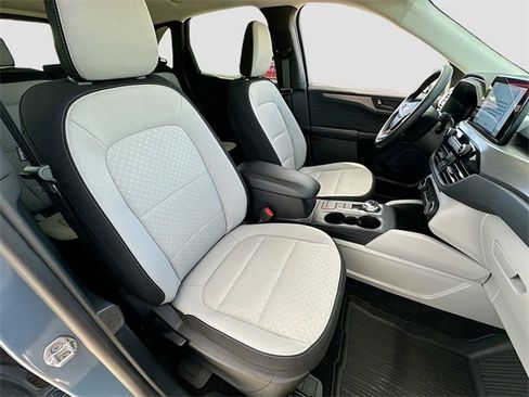 Used 2025 Ford Escape Active image 26