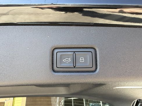 Used 2025 Audi Q5 Premium Plus w/ Premium Plus AWD/4WD image 39