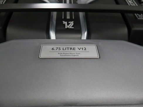 Used 2025 Rolls-Royce Cullinan Black Badge AWD/4WD image 65