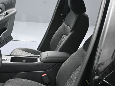 New 2026 Nissan Kicks SV w/ SV Premium Package AWD/4WD image 16