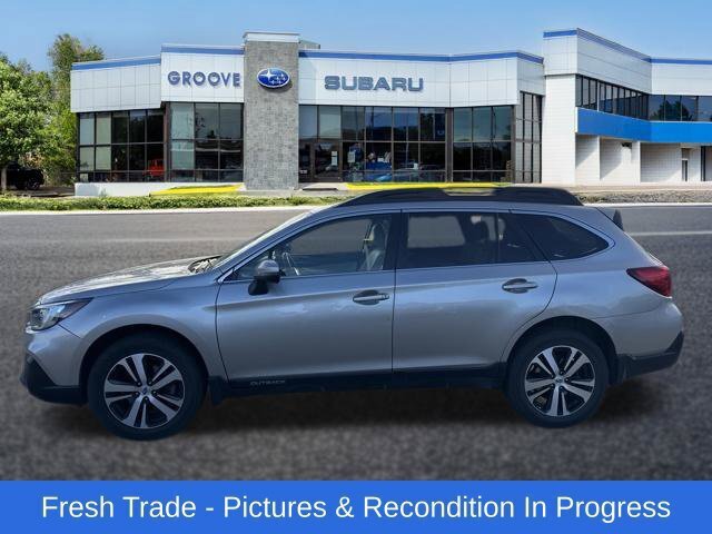 Used 2018 Subaru Outback 3.6R Limited AWD/4WD image 2
