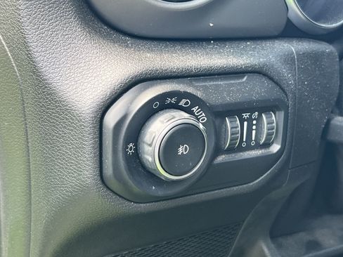 Used 2021 Jeep Wrangler Unlimited Sport AWD/4WD image 23