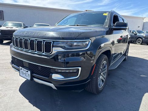 Used 2024 Jeep Wagoneer L Series II RWD image 1
