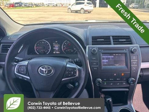 Used 2016 Toyota Camry SE image 20