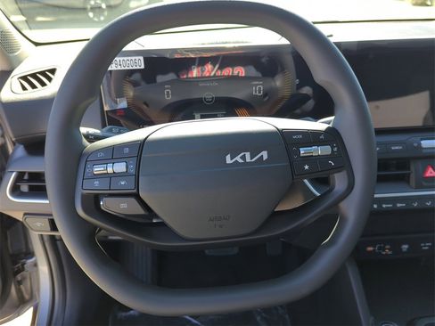 New 2026 Kia K4 LXS image 27