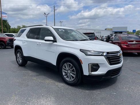 Certified 2023 Chevrolet Traverse LT FWD image 15