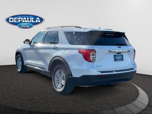Certified 2023 Ford Explorer XLT image 3
