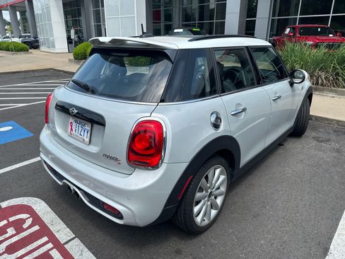 Used 2018 MINI Cooper S FWD image 4