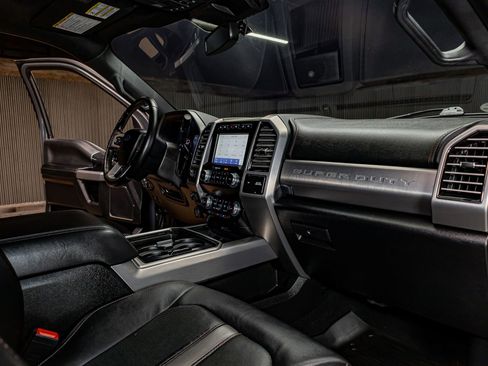 Used 2021 Ford F250 Platinum w/ FX4 Off-Road Package image 15