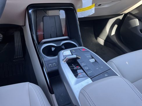 Used 2025 BMW X1 xDrive28i w/ Convenience Package image 21