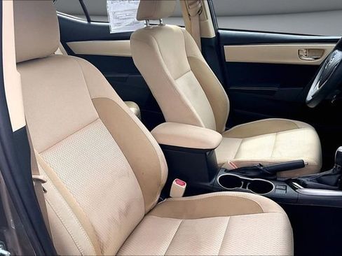 Used 2017 Toyota Corolla LE FWD image 27